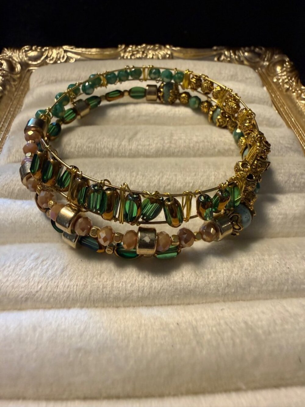 Emerald Mosaic – Mixed Media Wire-Wrapped Bracelet